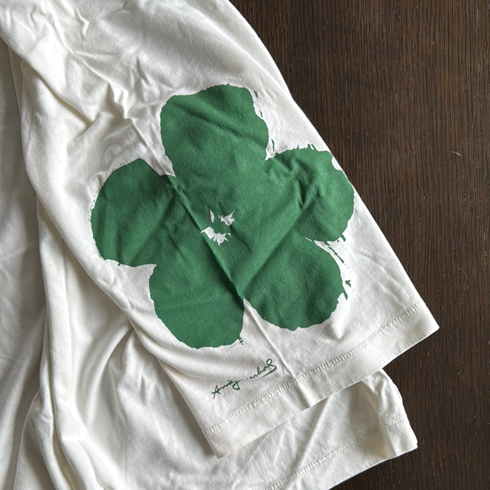 Uniqlo White and Green Crop Top Casual Style - Picture 2 of 4
